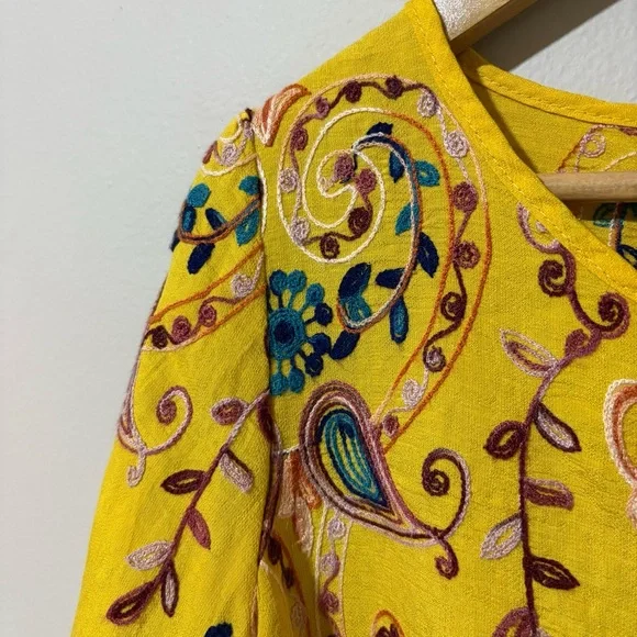Sapphire Small Yellow Floral Paisley Embroidered Yellow Top - Picture 2 of 6